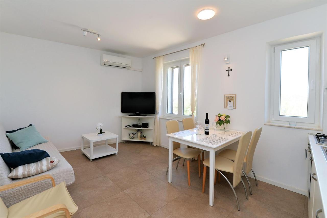 Beach Apartment Vami With Sea View Муртер Екстер'єр фото